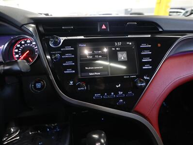 2020 Toyota Camry XSE AWD   - Photo 35 - Addison, IL 60101