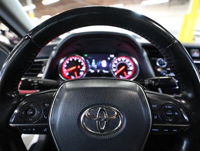 2020 Toyota Camry XSE AWD   - Photo 41 - Addison, IL 60101