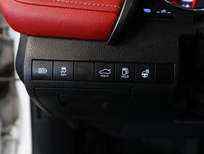 2020 Toyota Camry XSE AWD   - Photo 40 - Addison, IL 60101