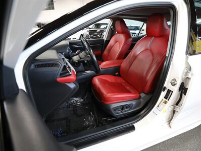 2020 Toyota Camry XSE AWD   - Photo 30 - Addison, IL 60101