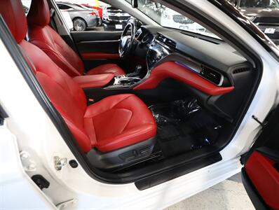 2020 Toyota Camry XSE AWD   - Photo 18 - Addison, IL 60101