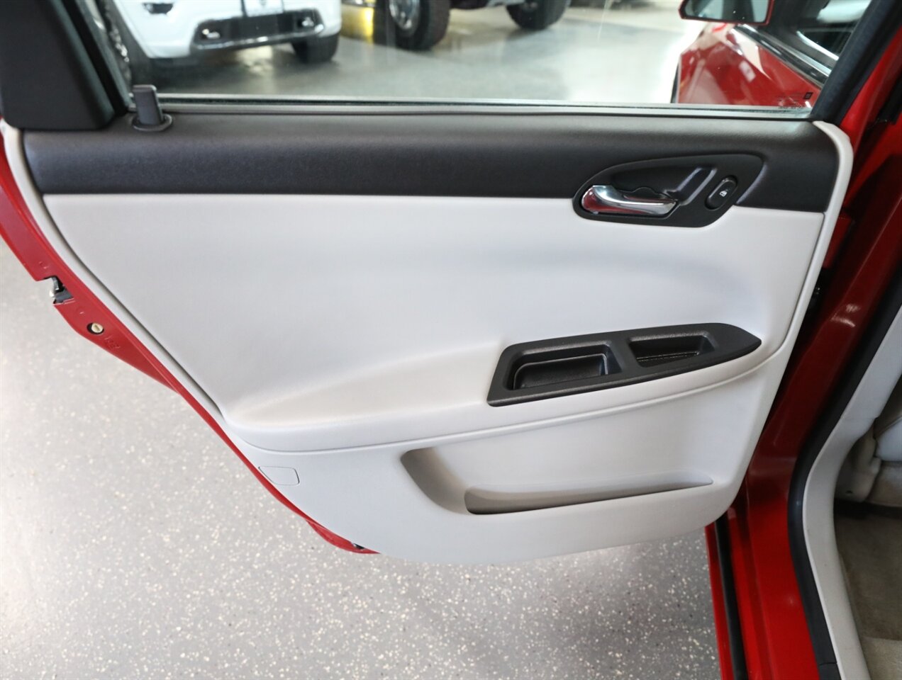 2007 Chevrolet Impala SS - Photo 24 - Addison, IL 60101