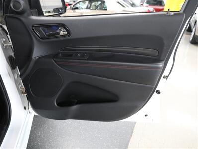 2023 Dodge Durango GT Blacktop AWD - Photo 17 - Addison, IL 60101