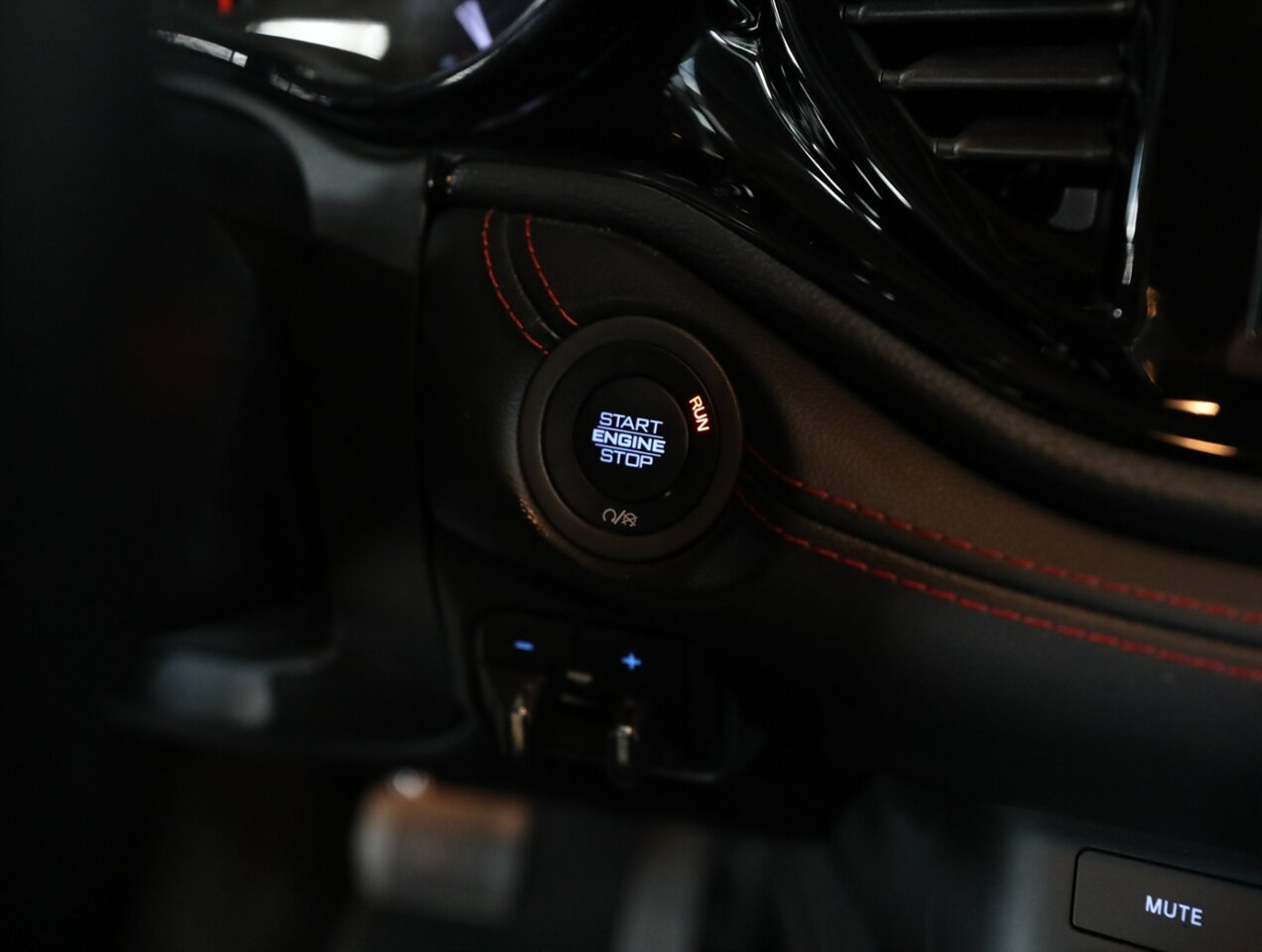 2023 Dodge Durango GT Blacktop AWD - Photo 38 - Addison, IL 60101