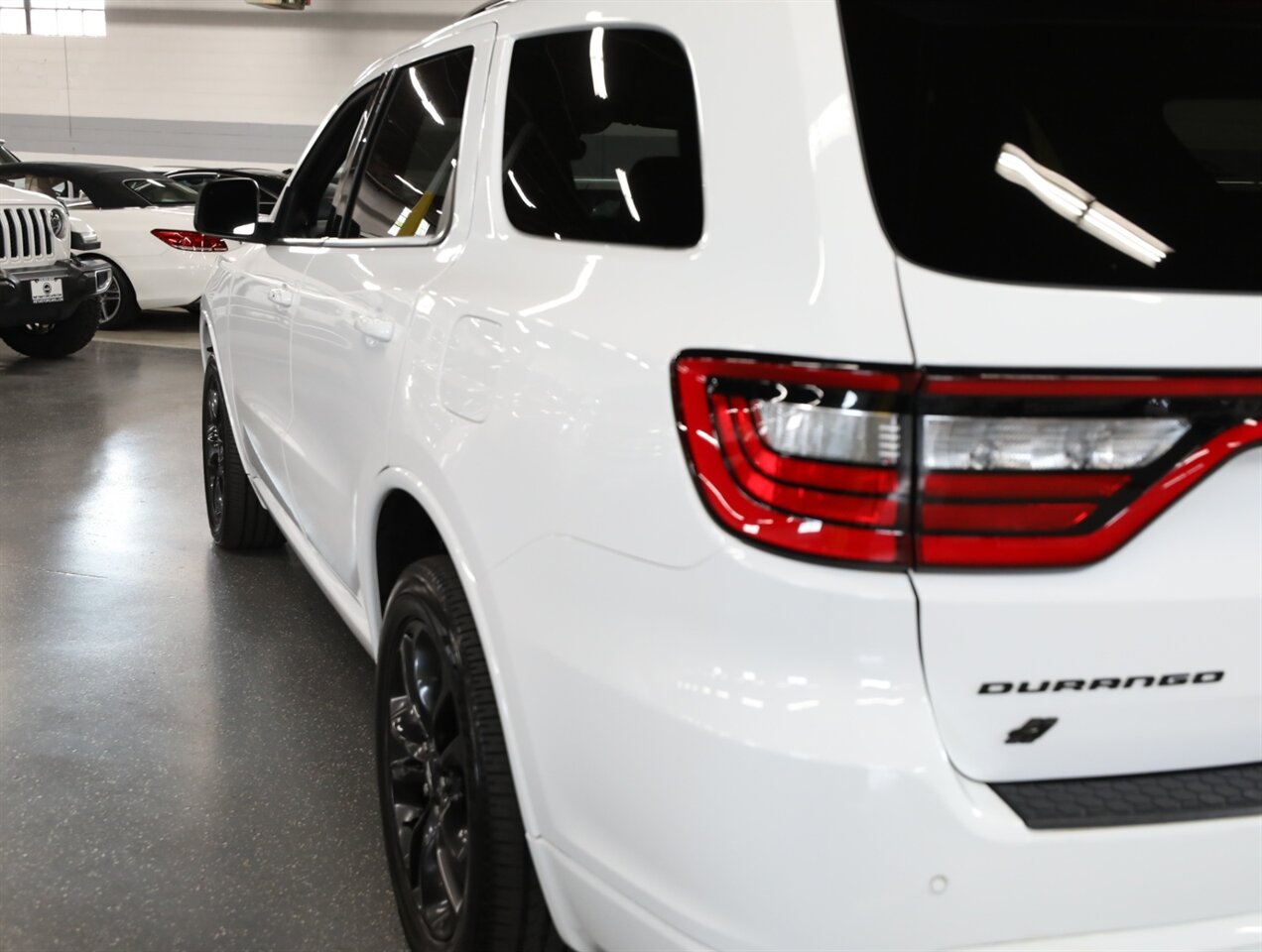 2023 Dodge Durango GT Blacktop AWD - Photo 15 - Addison, IL 60101