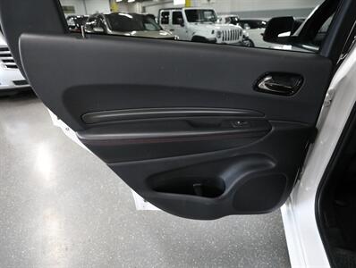 2023 Dodge Durango GT Blacktop AWD - Photo 28 - Addison, IL 60101