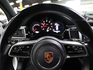 2018 Porsche Macan Sport   - Photo 40 - Addison, IL 60101