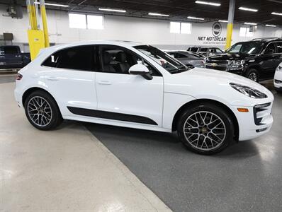 2018 Porsche Macan Sport   - Photo 8 - Addison, IL 60101