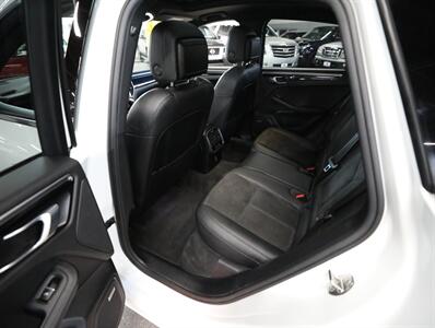 2018 Porsche Macan Sport   - Photo 24 - Addison, IL 60101