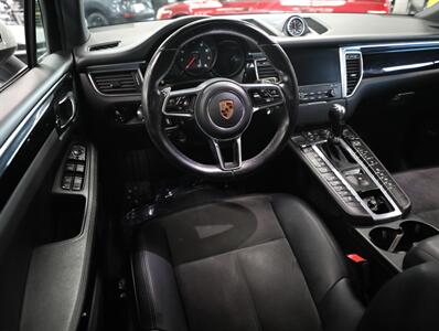 2018 Porsche Macan Sport   - Photo 26 - Addison, IL 60101