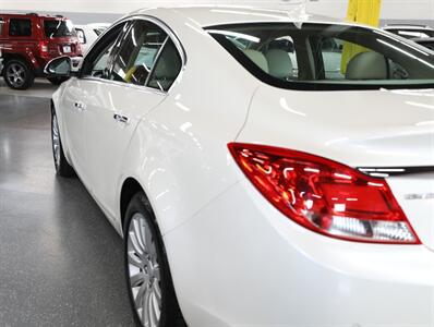 2012 Buick Regal Premium 1   - Photo 14 - Addison, IL 60101