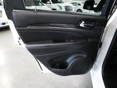 2020 Jeep Grand Cherokee Overland   - Photo 26 - Addison, IL 60101