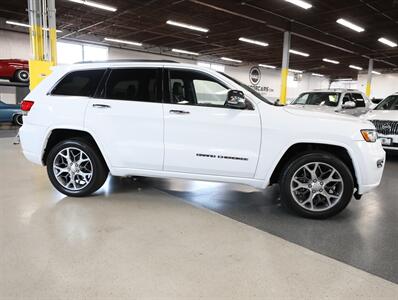 2020 Jeep Grand Cherokee Overland   - Photo 8 - Addison, IL 60101
