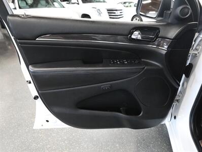 2020 Jeep Grand Cherokee Overland   - Photo 30 - Addison, IL 60101