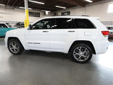 2020 Jeep Grand Cherokee Overland   - Photo 16 - Addison, IL 60101