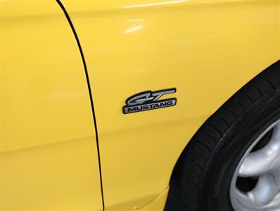 1995 Ford Mustang GT   - Photo 9 - Addison, IL 60101