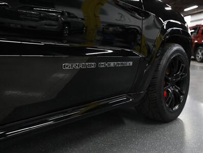 2017 Jeep Grand Cherokee SRT   - Photo 9 - Addison, IL 60101