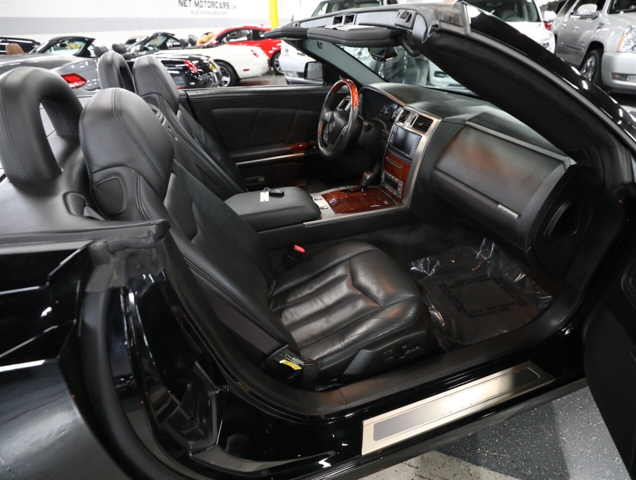2007 Cadillac XLR - Photo 19 - Addison, IL 60101