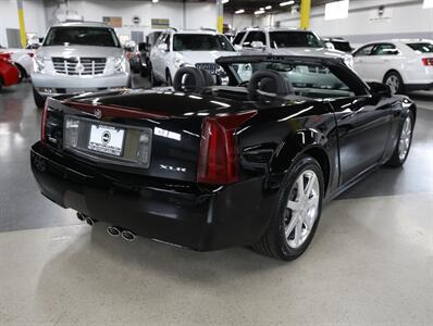 2007 Cadillac XLR - Photo 10 - Addison, IL 60101