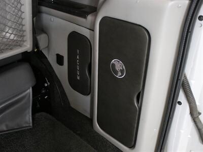 2018 Chevrolet Express 2500 Explorer Conversion   - Photo 44 - Addison, IL 60101