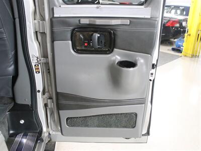 2018 Chevrolet Express 2500 Explorer Conversion   - Photo 20 - Addison, IL 60101