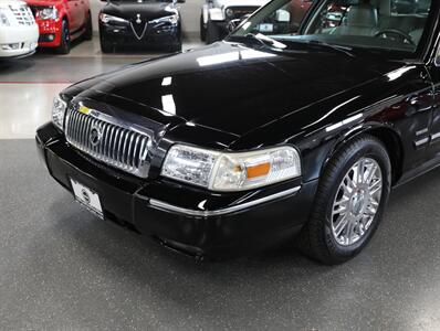 2010 Mercury Grand Marquis LS   - Photo 3 - Addison, IL 60101