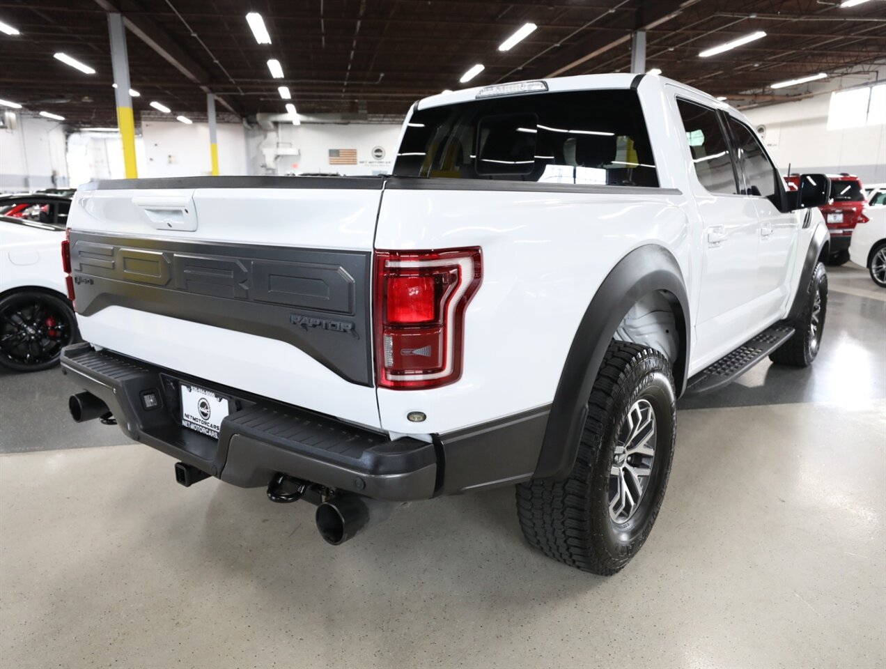 2017 Ford F-150 Raptor 4X4 - Photo 13 - Addison, IL 60101
