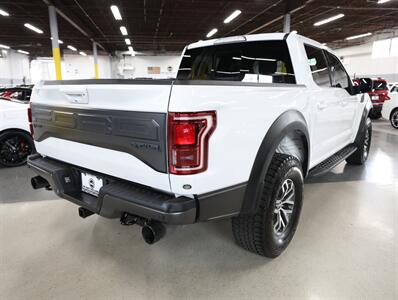 2017 Ford F-150 Raptor 4X4   - Photo 13 - Addison, IL 60101