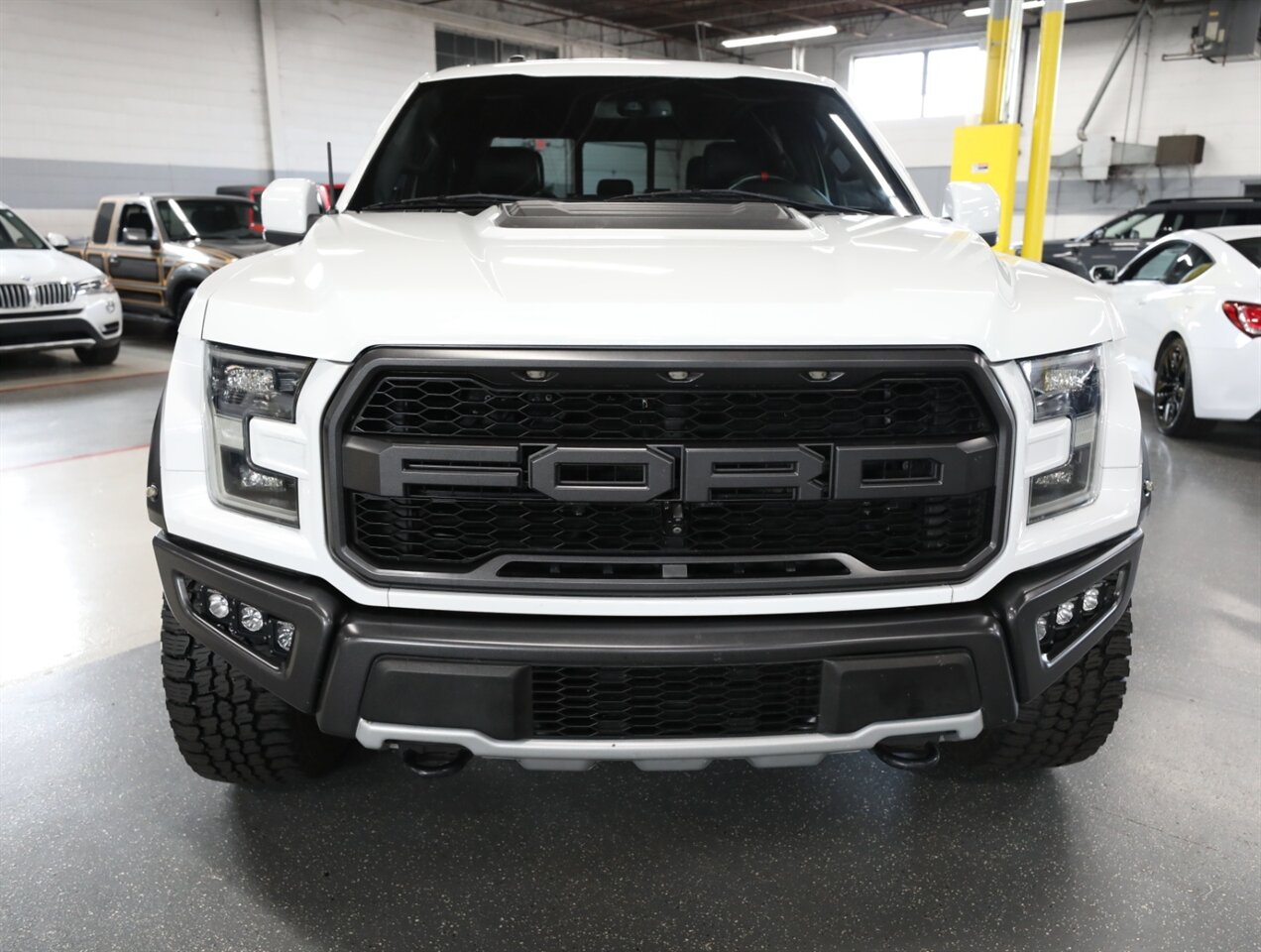 2017 Ford F-150 Raptor 4X4 - Photo 9 - Addison, IL 60101