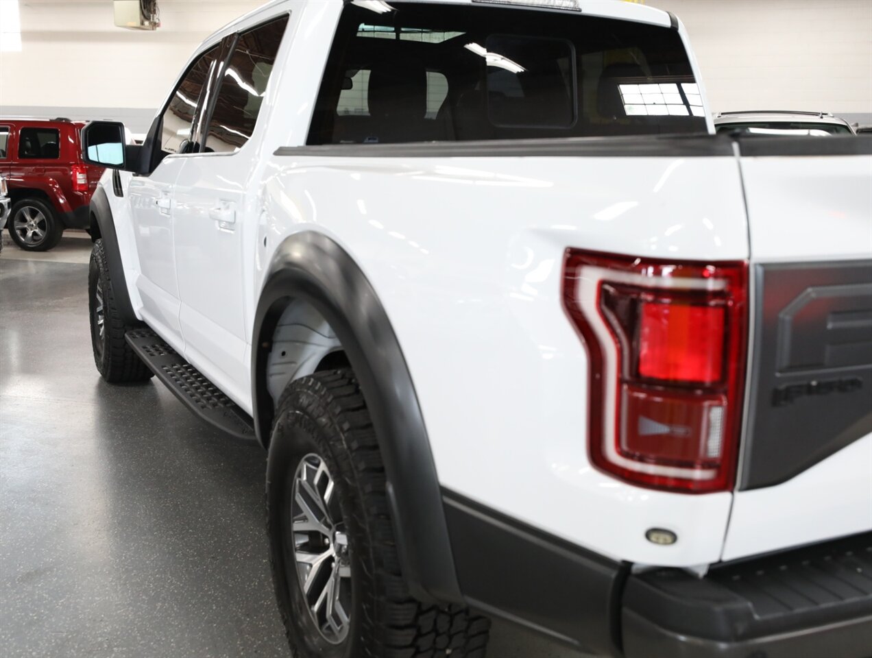 2017 Ford F-150 Raptor 4X4 - Photo 22 - Addison, IL 60101