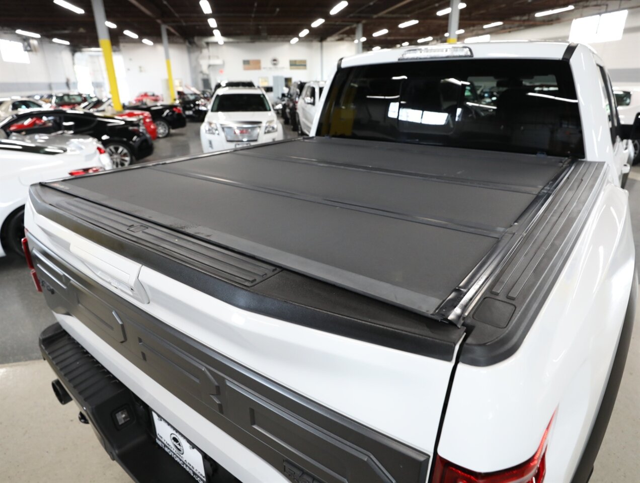 2017 Ford F-150 Raptor 4X4 - Photo 18 - Addison, IL 60101