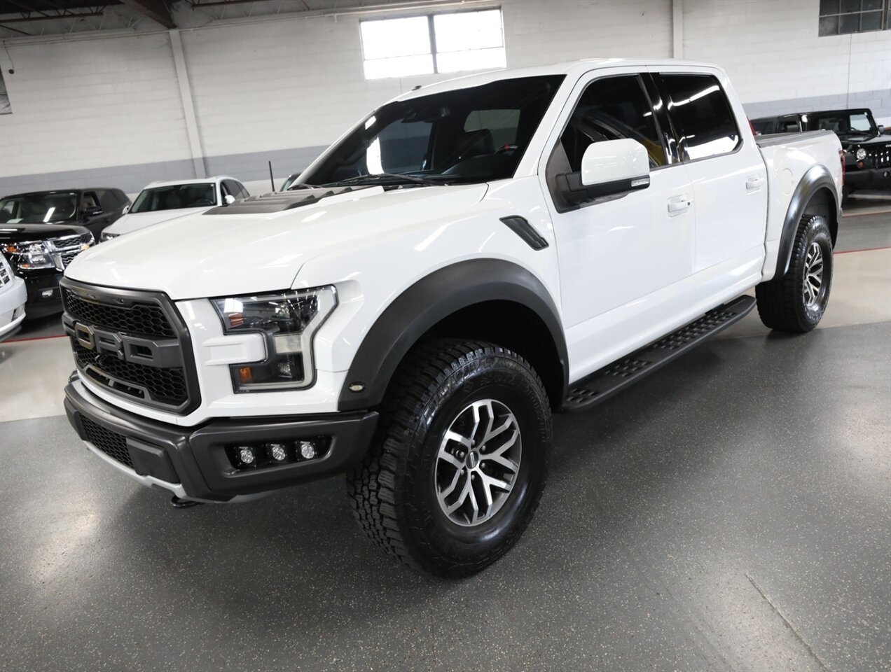 2017 Ford F-150 Raptor 4X4 - Photo 7 - Addison, IL 60101