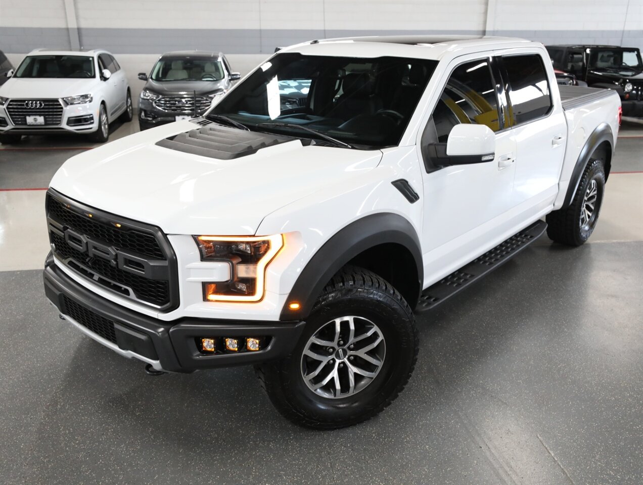 2017 Ford F-150 Raptor 4X4 - Photo 2 - Addison, IL 60101