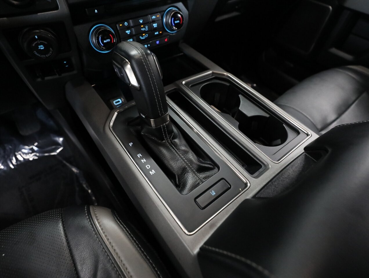 2017 Ford F-150 Raptor 4X4 - Photo 43 - Addison, IL 60101