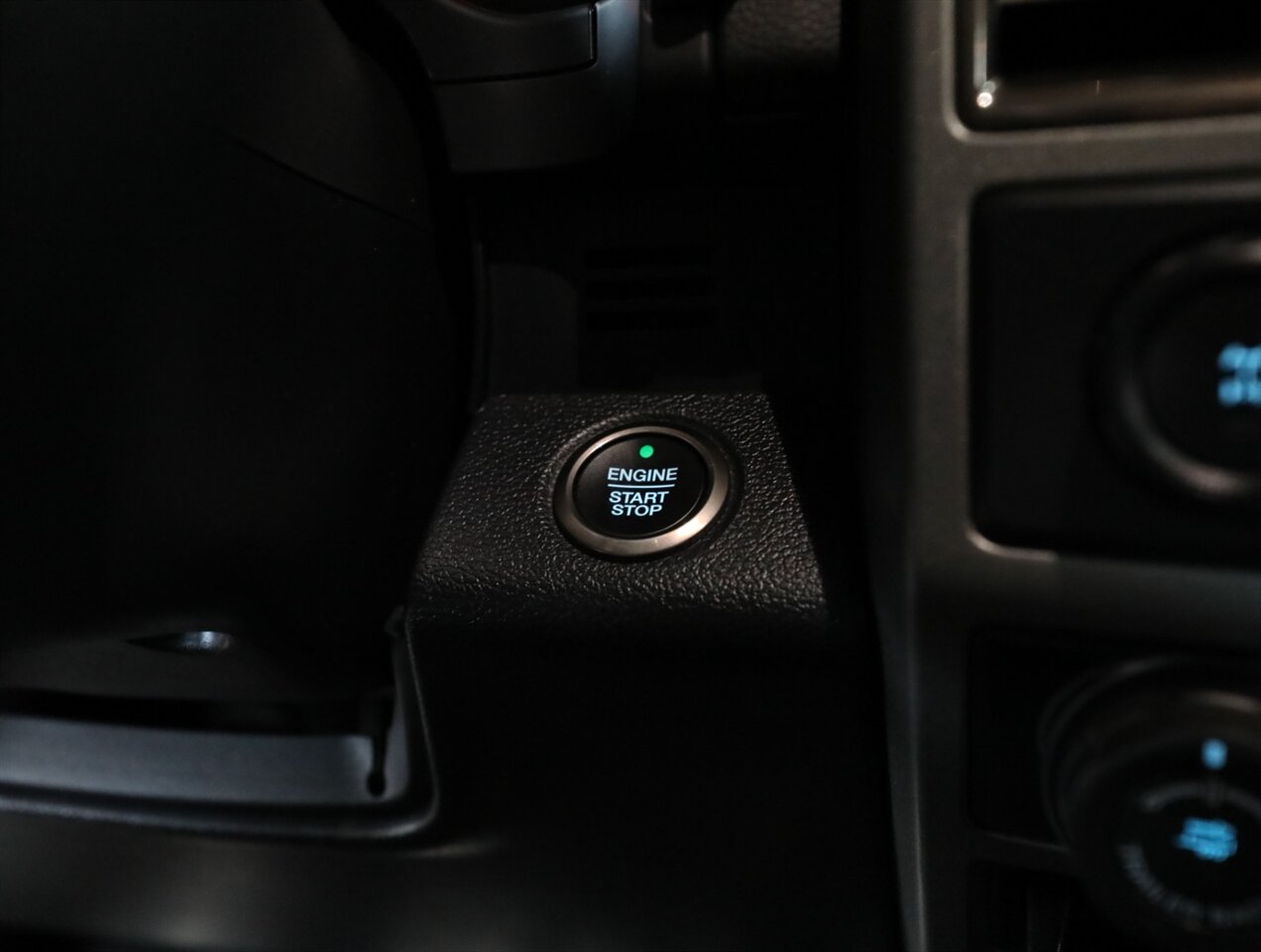 2017 Ford F-150 Raptor 4X4 - Photo 45 - Addison, IL 60101