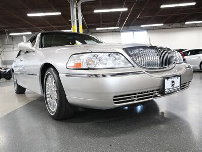 2011 Lincoln Town Car Signature Limited   - Photo 45 - Addison, IL 60101