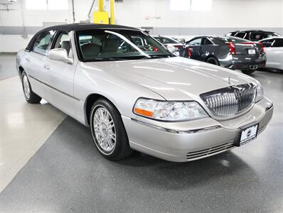 2011 Lincoln Town Car Signature Limited   - Photo 7 - Addison, IL 60101