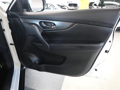 2014 Nissan Rogue S   - Photo 16 - Addison, IL 60101