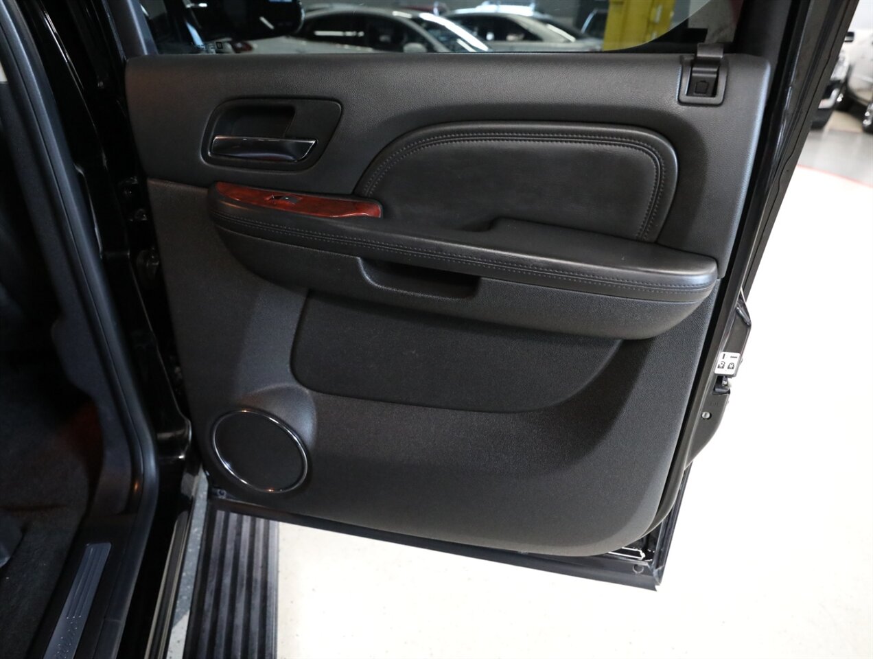 2013 Cadillac Escalade EXT Premium - Photo 20 - Addison, IL 60101