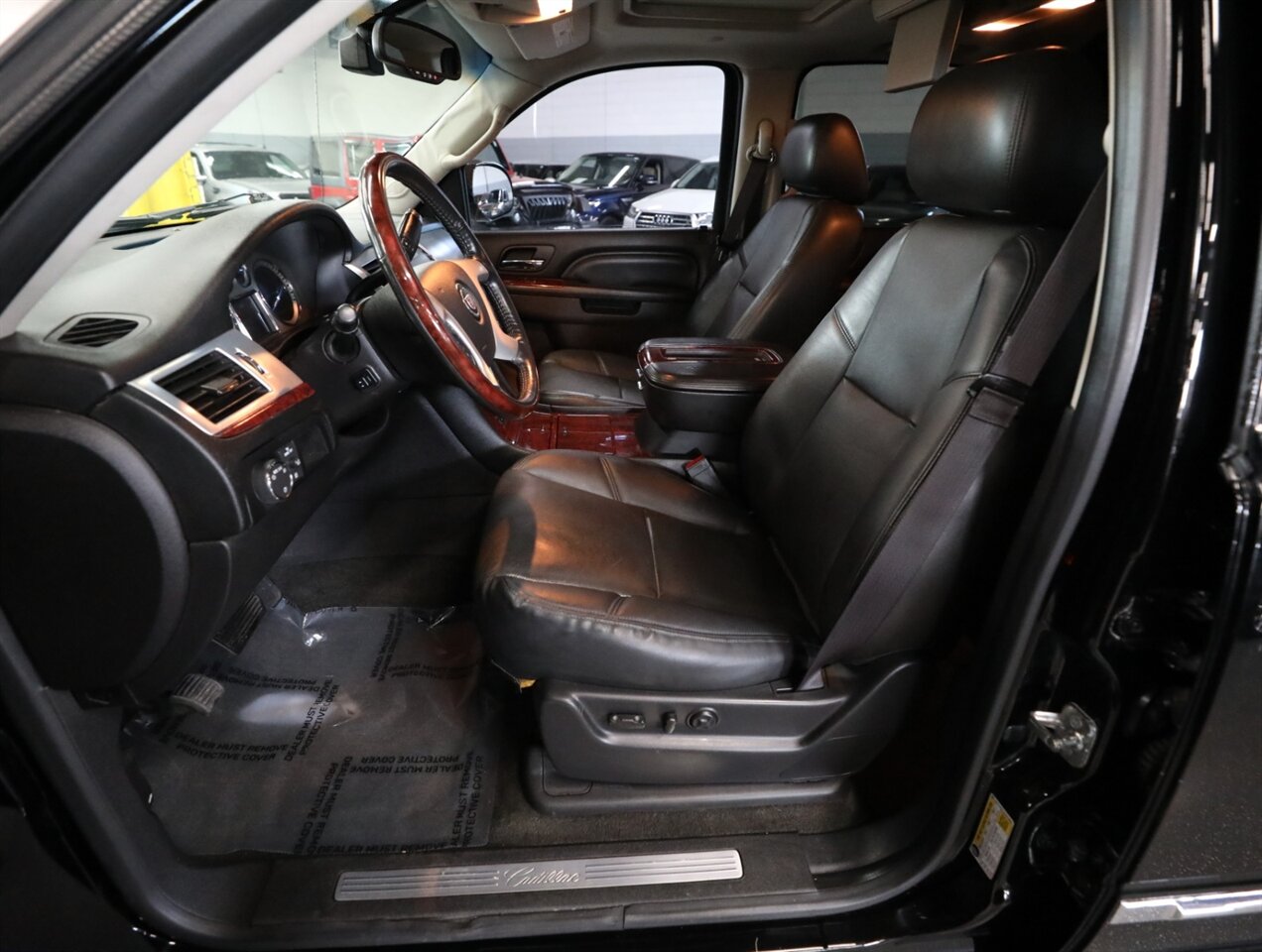 2013 Cadillac Escalade EXT Premium - Photo 30 - Addison, IL 60101