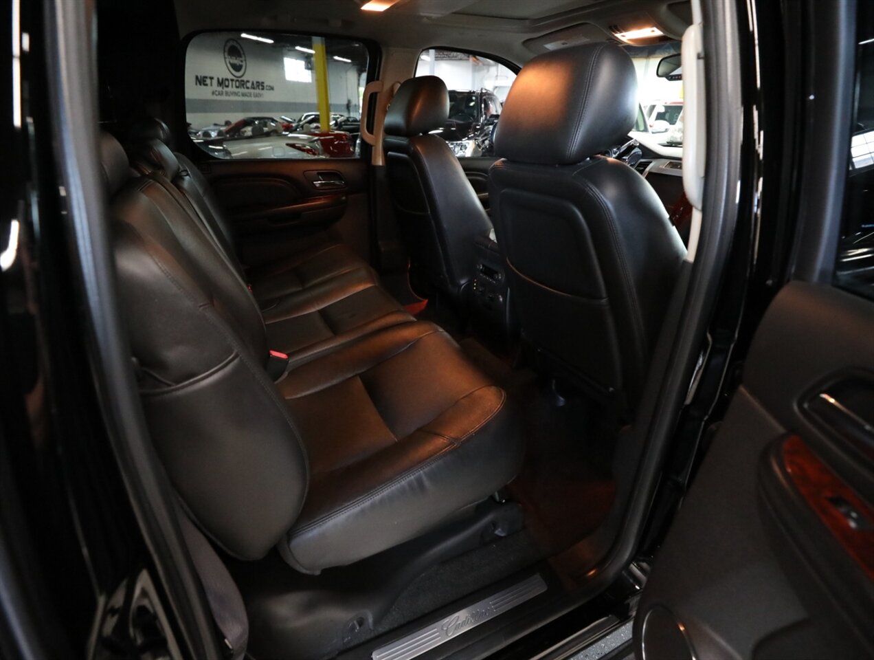 2013 Cadillac Escalade EXT Premium - Photo 21 - Addison, IL 60101