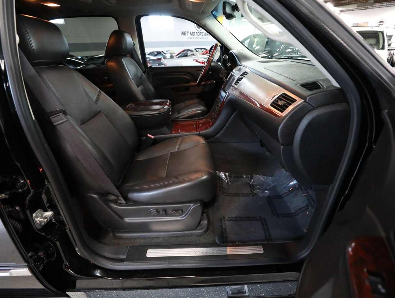 2013 Cadillac Escalade EXT Premium - Photo 19 - Addison, IL 60101