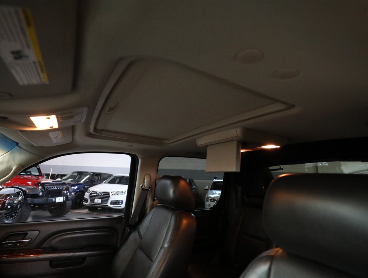 2013 Cadillac Escalade EXT Premium - Photo 32 - Addison, IL 60101