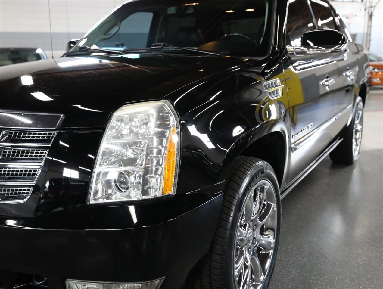 2013 Cadillac Escalade EXT Premium - Photo 5 - Addison, IL 60101