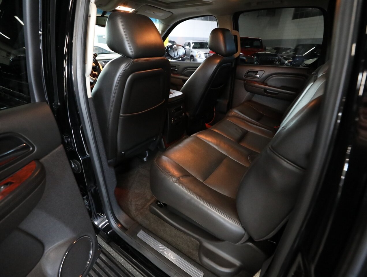 2013 Cadillac Escalade EXT Premium - Photo 24 - Addison, IL 60101