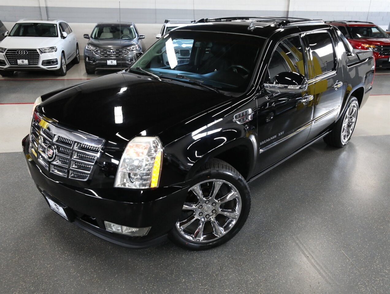 2013 Cadillac Escalade EXT Premium - Photo 2 - Addison, IL 60101