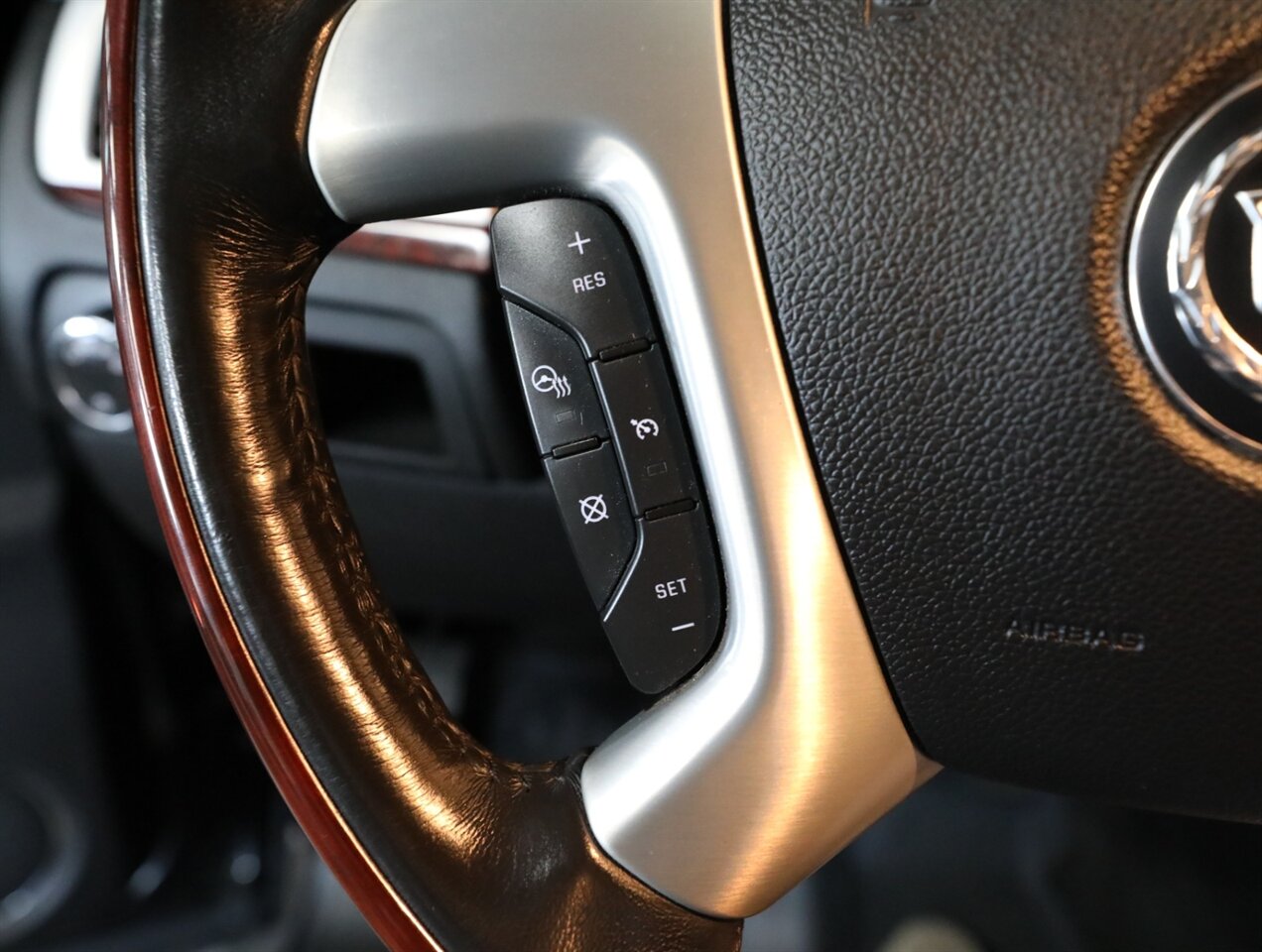 2013 Cadillac Escalade EXT Premium - Photo 39 - Addison, IL 60101