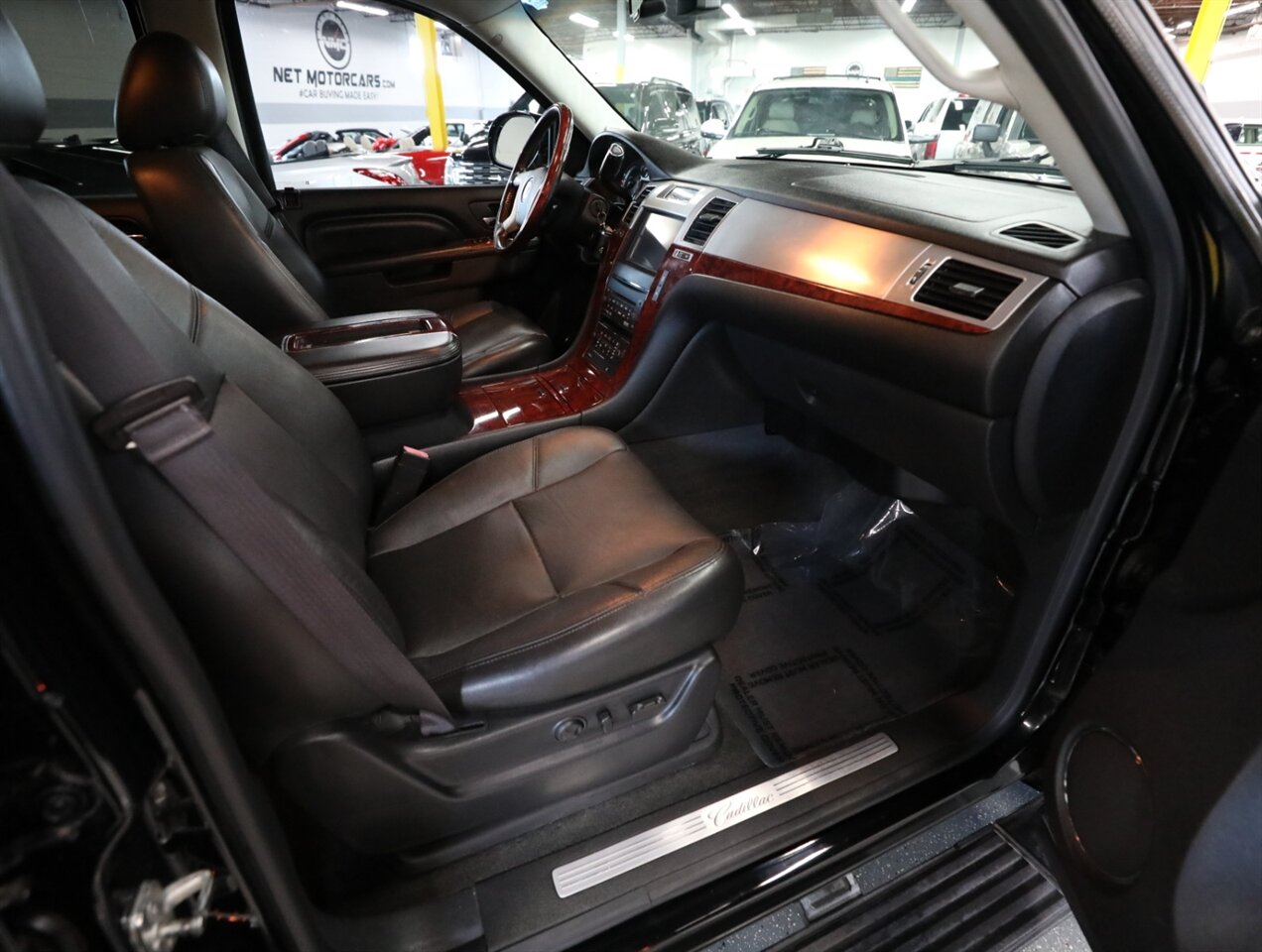 2013 Cadillac Escalade EXT Premium - Photo 18 - Addison, IL 60101