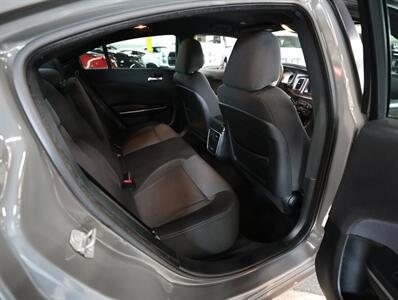 2018 Dodge Charger SXT   - Photo 21 - Addison, IL 60101