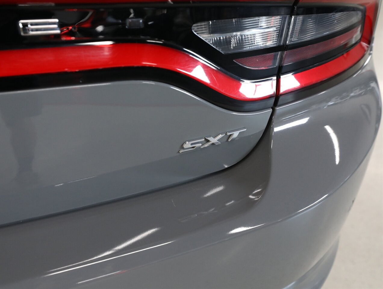 2018 Dodge Charger SXT - Photo 11 - Addison, IL 60101